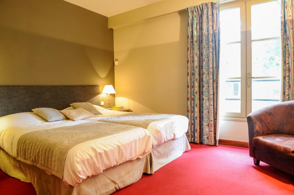 Hotel Le Domaine De Mombreux à Lumbres Extérieur photo